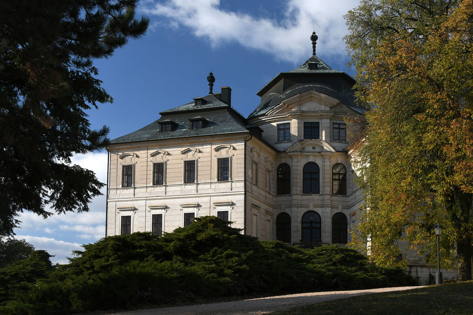 Karlova Koruna (deutsch Karlskrone) (Photo license: CC BY 2.0)